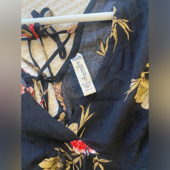 American Rag, 3/4 length flowy shirt, originally from Macy’s, basically new - Picture 2 of 3